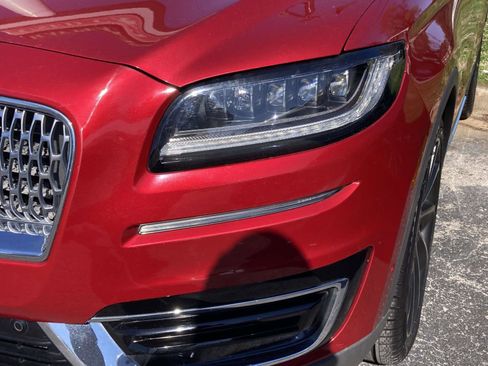 Used 2020 Lincoln Nautilus Reserve w/ Equipment Group 202A image 11