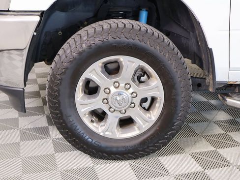 Used 2024 RAM 2500 Big Horn w/ Off Road Package image 16