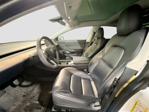 Used 2020 Tesla Model 3 Standard Range image 15