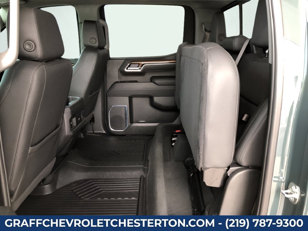 Used 2025 Chevrolet Silverado 1500 LT Trail Boss w/ Convenience Package II AWD/4WD image 12