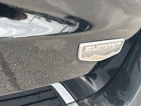 Used 2017 Jeep Grand Cherokee Summit AWD/4WD image 10