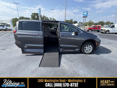 Used 2022 Chrysler Voyager LX