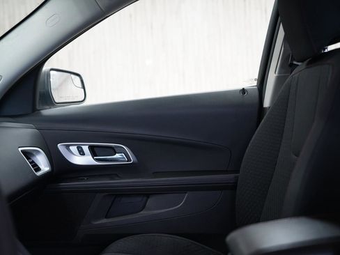 Used 2014 Chevrolet Equinox LS image 28