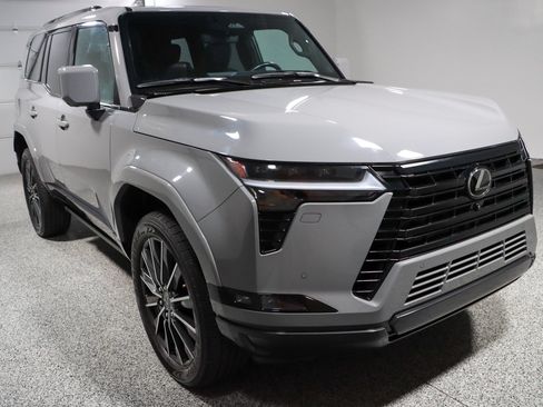 Used 2024 Lexus GX 550 w/ Accessory Package (2T) AWD/4WD image 5