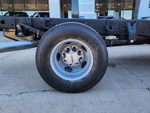 New 2026 GMC Sierra 3500 Pro w/ Convenience Package image 50