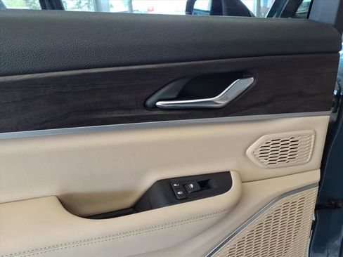 New 2026 Jeep Grand Cherokee L Limited AWD/4WD image 6