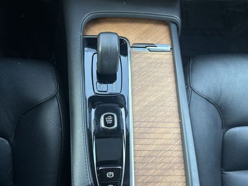Certified 2023 Volvo XC90 B6 Plus w/ Protection Package Premier AWD/4WD image 30