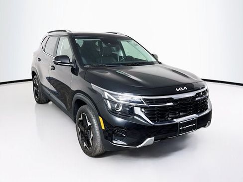Certified 2024 Kia Seltos EX AWD/4WD image 3