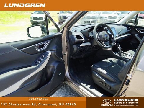 Used 2023 Subaru Forester Limited AWD/4WD image 10