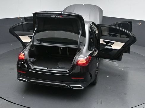 Used 2025 Mercedes-Benz E 350 4MATIC Sedan image 51
