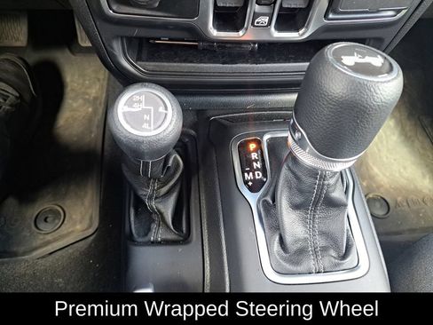 Used 2024 Jeep Wrangler Unlimited Sport AWD/4WD image 16