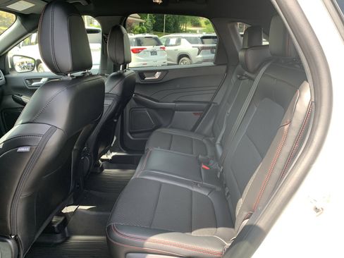 Used 2025 Ford Escape ST-Line Elite AWD/4WD image 28