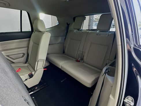 Used 2023 Volkswagen Atlas SE FWD image 27