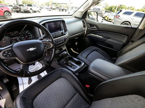Used 2018 Chevrolet Colorado Z71 w/ Centennial Edition AWD/4WD image 15