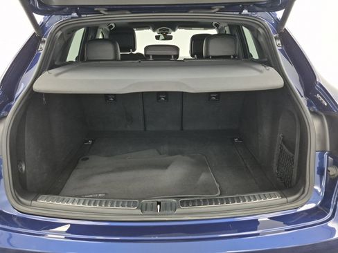 Used 2024 Porsche Macan w/ Premium Plus Package AWD/4WD image 10