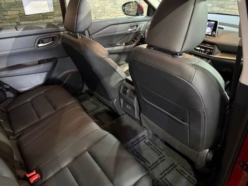Certified 2025 Nissan Rogue SV w/ SV Premium Package FWD image 33