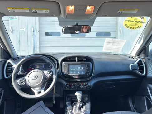 Used 2020 Kia Soul LX FWD image 14
