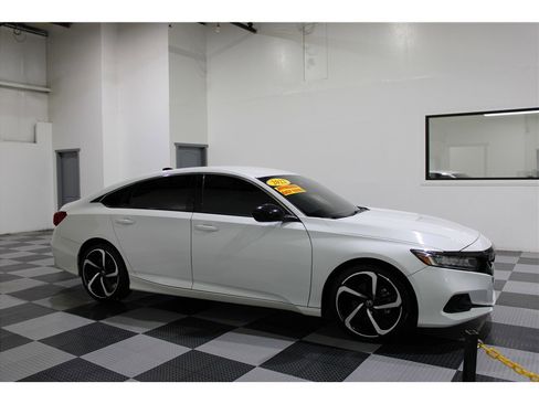 Used 2022 Honda Accord Sport image 1