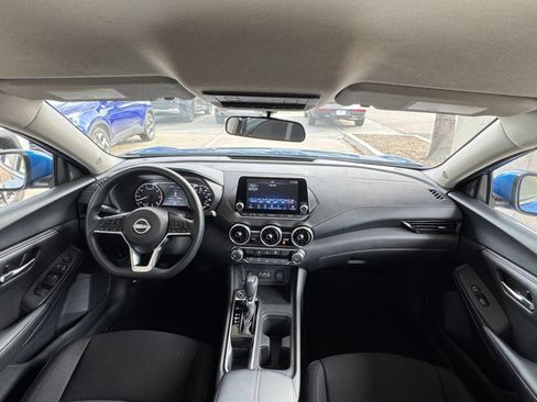 Used 2025 Nissan Sentra SV FWD image 32