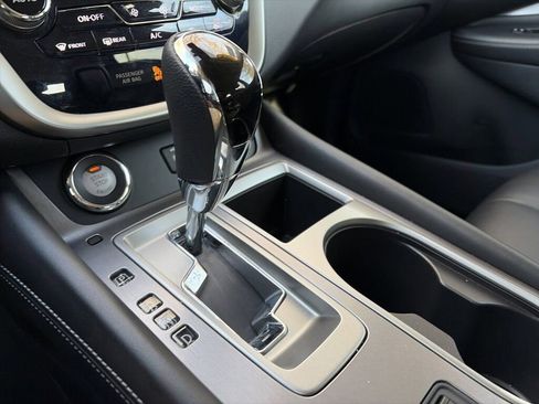 Certified 2024 Nissan Murano SV image 17