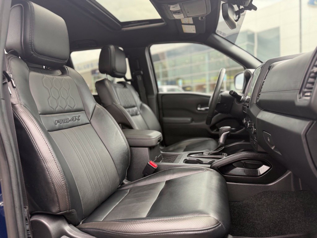 Used 2022 Nissan Frontier PRO-4X w/ Pro-4X Premium Package AWD/4WD image 9