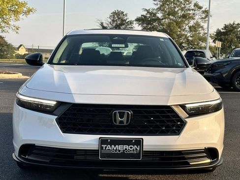 Certified 2025 Honda Accord SE image 2