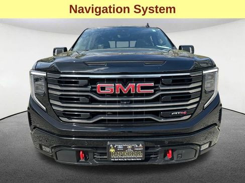 Used 2025 GMC Sierra 1500 AT4 w/ Technology Package AWD/4WD image 4