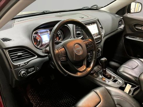 Used 2019 Jeep Cherokee Trailhawk w/ Comfort & Convenience Group image 17