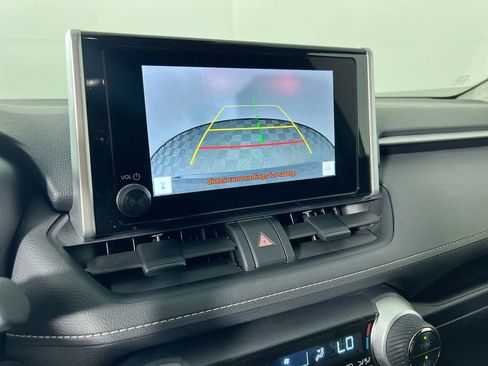 Used 2025 Toyota RAV4 XLE image 25