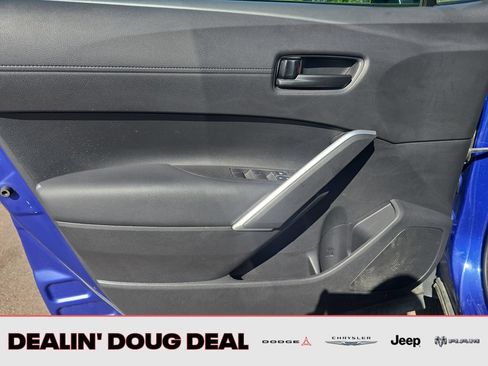 Used 2022 Toyota Corolla Cross LE w/ Moonroof Package AWD/4WD image 11