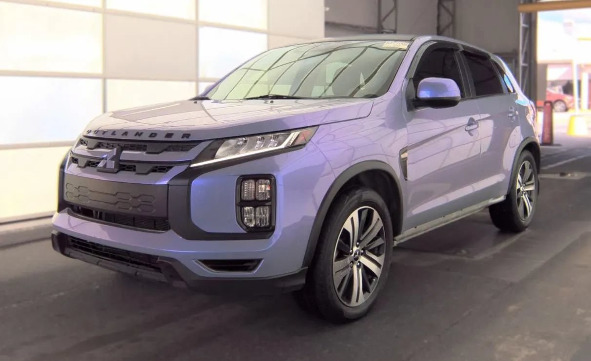 Used 2023 Mitsubishi Outlander Sport AWD image 1
