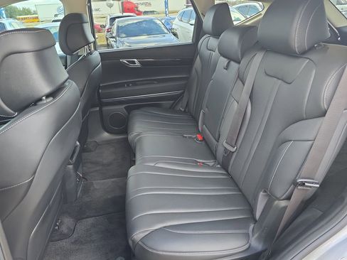 Used 2025 Genesis GV80 2.5T image 14