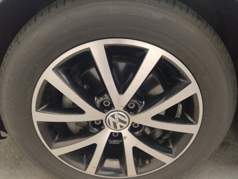 Used 2017 Volkswagen Jetta SE FWD image 31