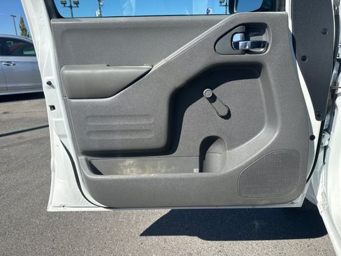 Used 2019 Nissan Frontier S image 9