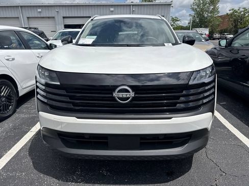Used 2026 Nissan Kicks SV w/ SV Premium Package AWD/4WD image 3