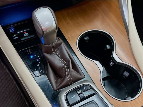 Used 2016 Lexus RX 450h AWD w/ Cold Weather Package image 25