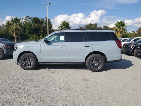 New 2025 Ford Expedition Active image 7