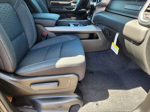 New 2026 RAM 1500 Big Horn AWD/4WD image 14