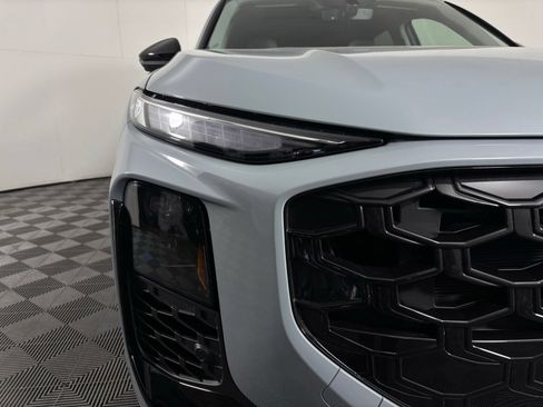 New 2026 Audi Q3 quattro 2.0T AWD/4WD image 2