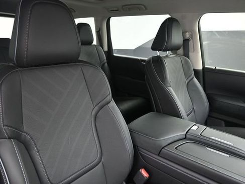 New 2026 INFINITI QX80 Luxe RWD image 47