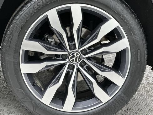 Used 2023 Volkswagen Atlas Cross Sport SEL Premium R-Line AWD/4WD image 10