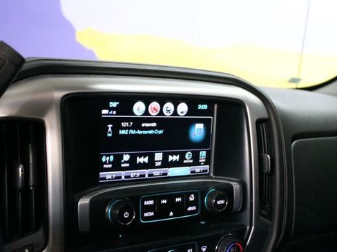 Used 2018 GMC Sierra 1500 SLE w/ SLE Value Package AWD/4WD image 17