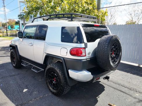 Used 2008 Toyota FJ Cruiser 4WD image 6