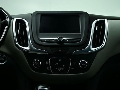 Used 2021 Chevrolet Equinox LS image 12