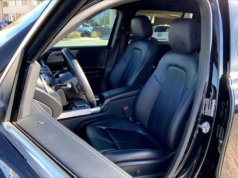 Used 2022 Mercedes-Benz GLB 250 GLB 250 w/ Premium Package Lite image 7