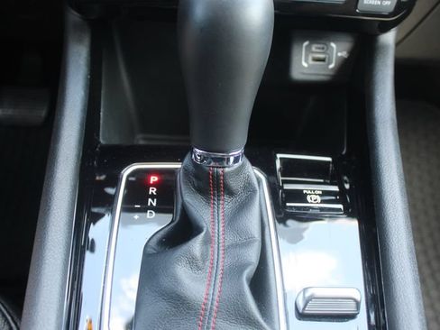 Used 2025 Jeep Compass Trailhawk AWD/4WD image 39