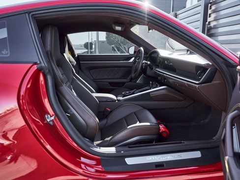 Used 2021 Porsche 911 Turbo S image 24