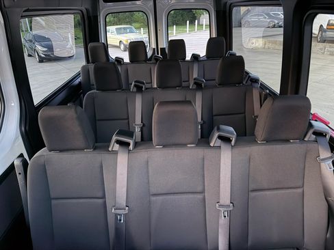 Used 2024 Mercedes-Benz Sprinter 2500 image 50