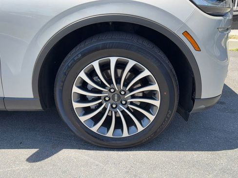 Used 2022 Lincoln Aviator 2WD w/ Premium Package image 12