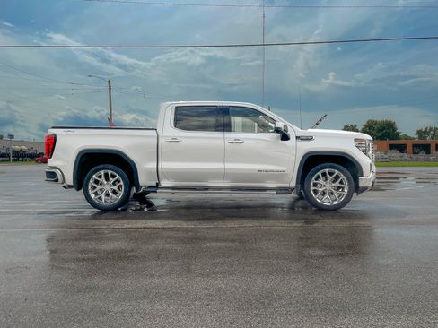 Used 2023 GMC Sierra 1500 SLT w/ SLT Premium Package AWD/4WD image 8